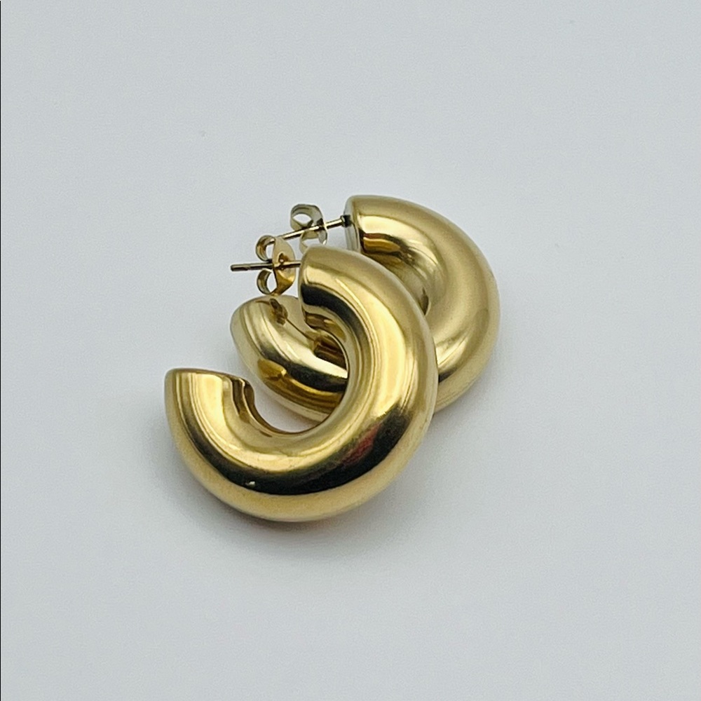 Small thick hoops